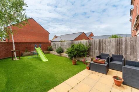 2 - rear garden.jpg