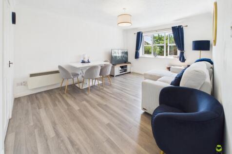 Presented by Clinton at EweMove Bexleyheath and Da