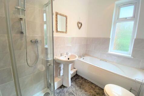 Three Bed Student Flat - £99 pppw plus bills, Shaftesbury Grove, Heaton photo 5