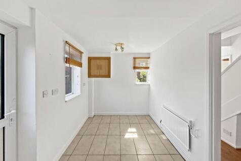 Belle Isle Crescent, Brampton, PE28 photo 4