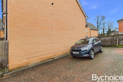 CAM05454G0-PR0110-STILL030