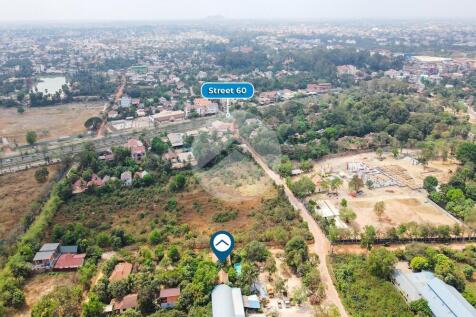 6 Bedroom 2 Wooden House For Sale - Slor Kram, Siem Reap
