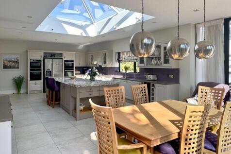 Apartment 1 - Kitchen/Dining Room