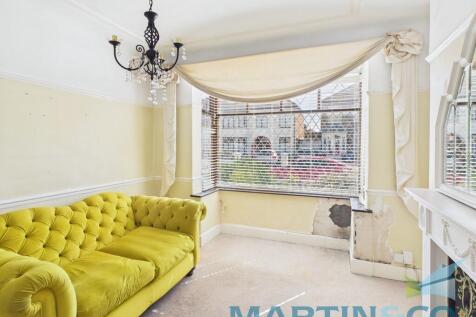 RECEPTION ROOM ON...
