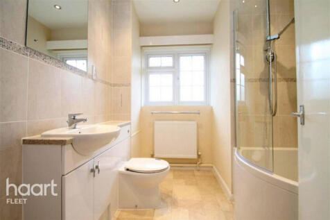 Cranbrook Court, Fleet photo 5