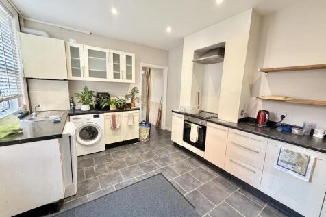 Markham Road, Charminster,  photo 3