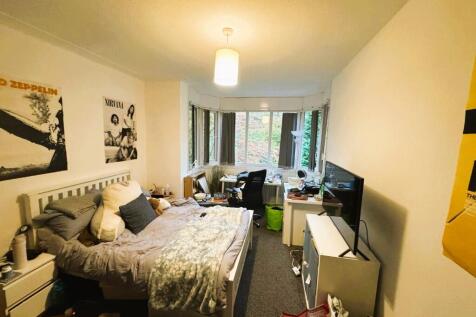 5-bed detached on Derby Road, Nottingham, Nottinghamshire, NG7, £2,817/mo
