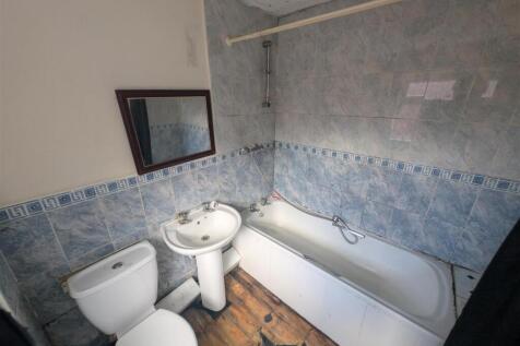 Bathroom Upper