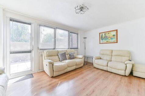 London, SE26 - property photo