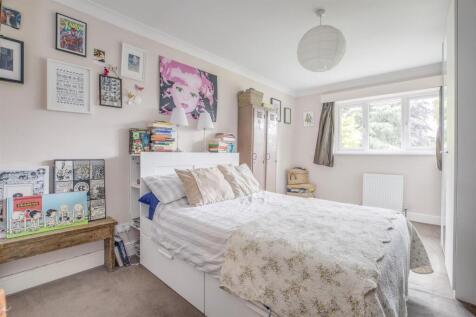 38 Wycombe Road, HP15 6RY-2.jpg