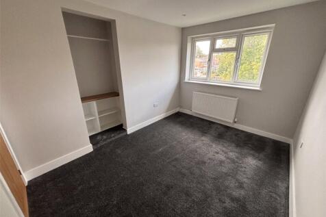 Fearnville Road, Leeds, West Yorkshire, LS8 photo 4