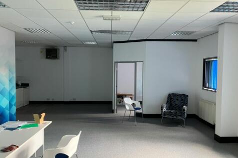Office to rent Image 4
