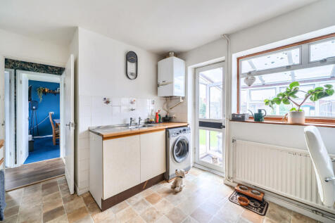 1405153-12-697b89...