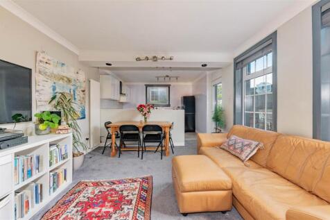 62 Shaftesbury Road Dundee-12.JPG