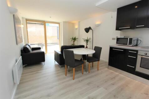 Living room 2.jpg