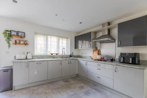 Stone Field Road, Bedwas, Caerphilly photo 4