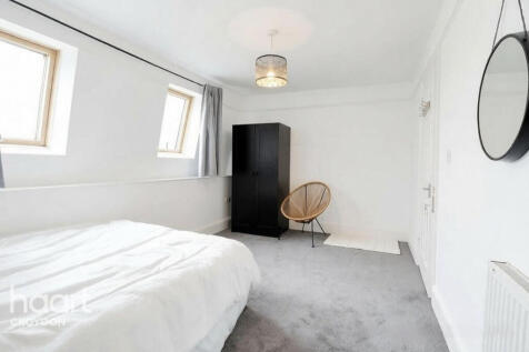 Beulah Road, THORNTON HEATH photo 5
