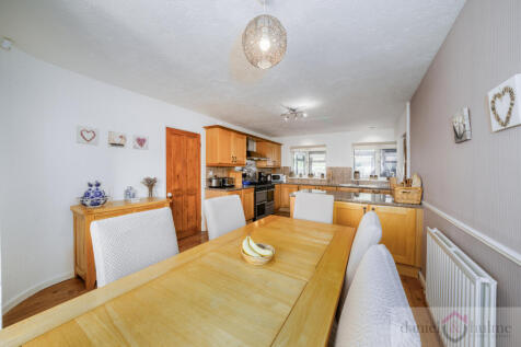 31 Campbell Avenue-3