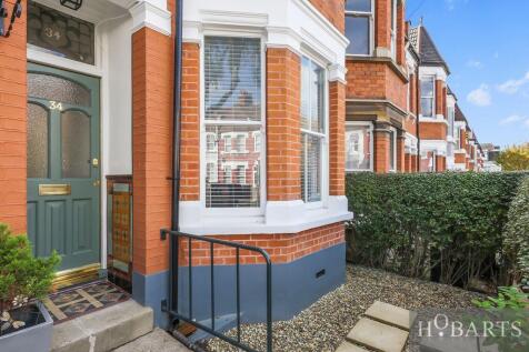 Stylish And Tastefully Presented Two-Bedroom, Two