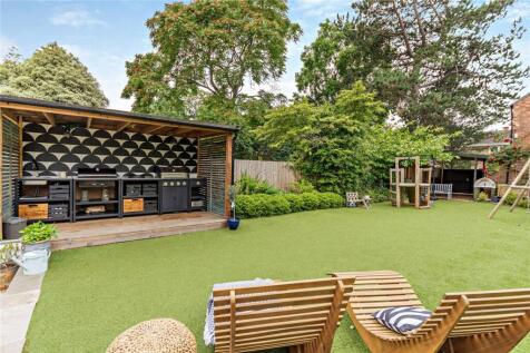 Outdoor Kitchen Area