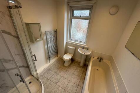 WhatsApp Image 2025-09-23 at 15.25.12 (6).jpeg