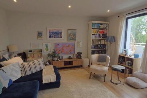 Lounge area.jpg