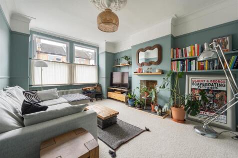Ainslie Wood Road, E4