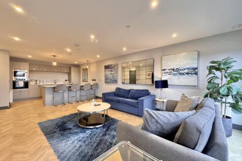 2 bedroom Flat for sale