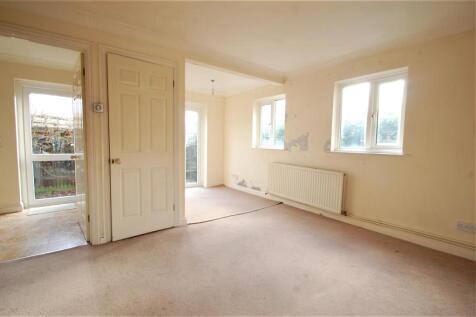 Living Room1.jpg