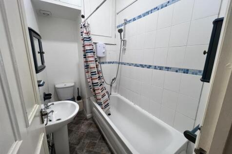 Bathroom.jpeg