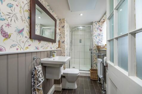 1440px-Elm Farm H...