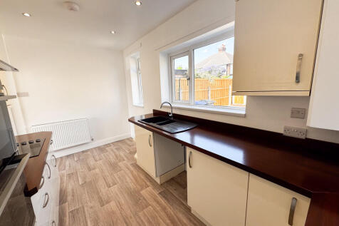 Lombardy Grove, Meir , Stoke-on-Trent photo 5