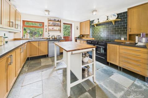 CAM01995G0-PR0368-STILL021