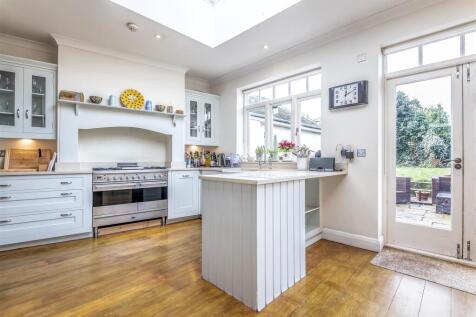 Sunbury Avenue, East Sheen, London photo 3