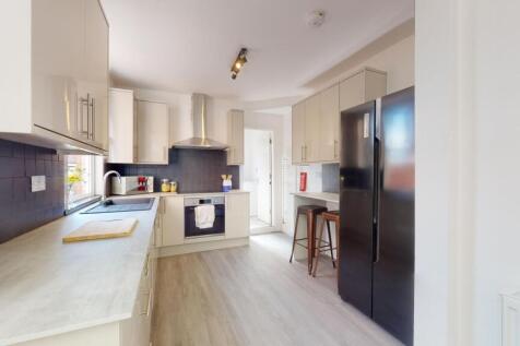 5-bed house on Forest Road, Loughborough, £2,708/mo