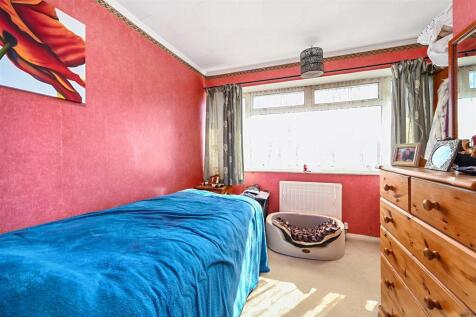 33 Rowan Close, BN41 (14).jpg