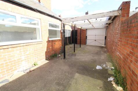Private Yard/Parking
