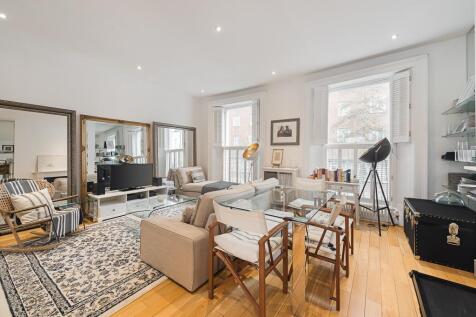 3-bed flat on Earls Court Road, Kensington, London, W8, £4,550/mo