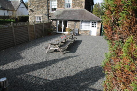 Rear garden area