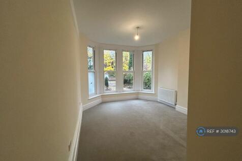 Normanton Avenue, Liverpool, L17 photo 5