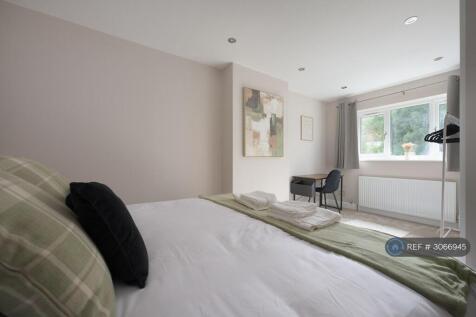 Wendover St, High Wycombe, HP11 photo 5
