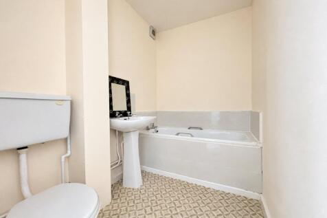 Lyefield Walk, Rochdale, Greater Manchester, OL16 photo 4