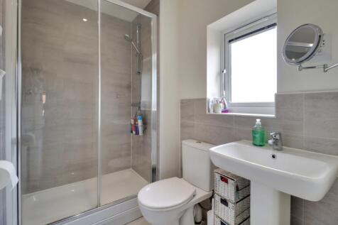 Ensuite-to-Primary-Bedroom