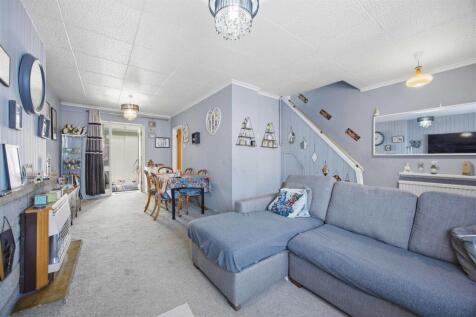 Living/dining room