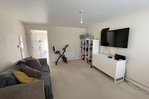 Woodfield Road, Altrincham photo 3