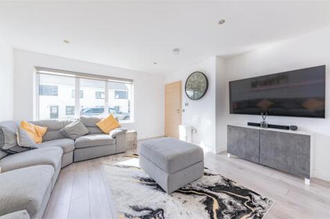 30 Castleview Place Dundee-2.JPG