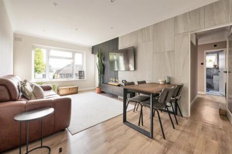 Reception 1.jpg