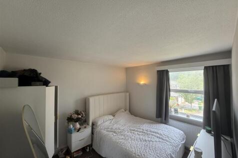Pine House, Southampton photo 3