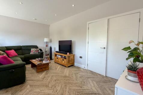 Brookmans Place, Green Close, Brookmans Park photo 3