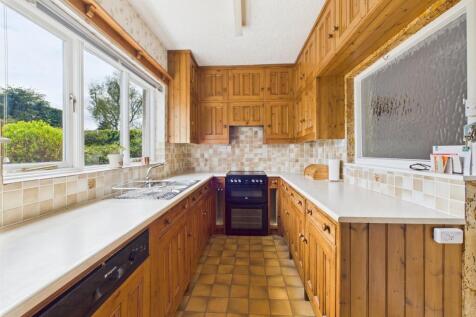 CAM04201G0-PR0076-STILL009